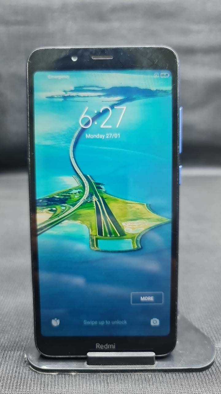 Xiaomi Redmi 7A (3 GB/32 GB) front photo