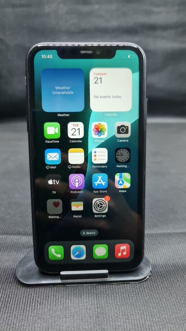 Apple iPhone 11 (4 GB/64 GB) front photo