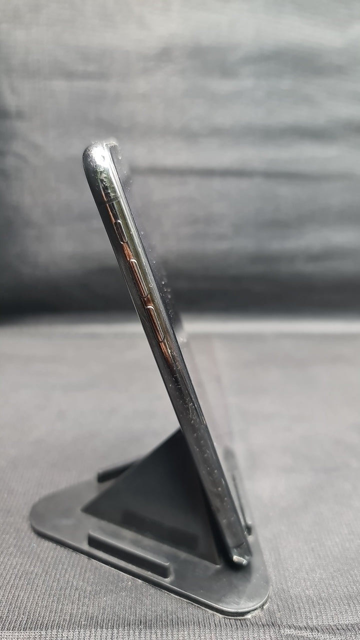 Apple iPhone X (3 GB/256 GB) left_side photo