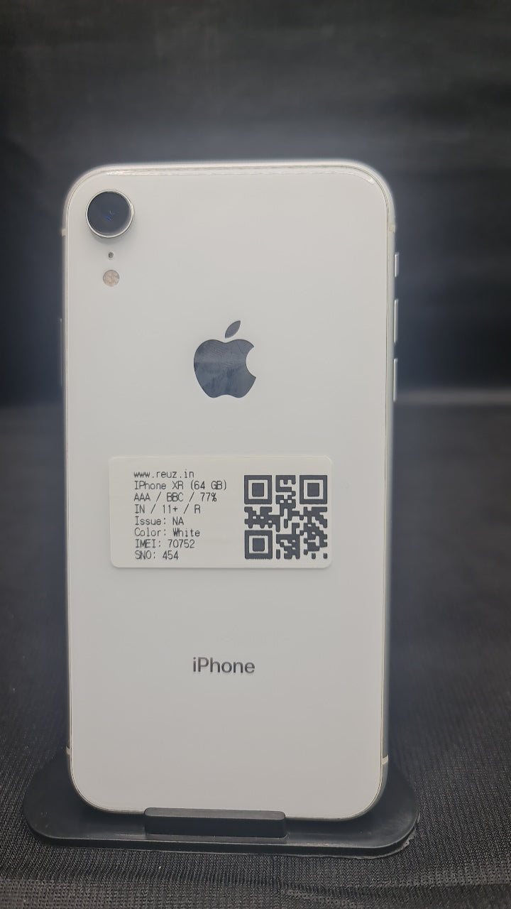 Apple iPhone XR (3 GB/64 GB) back photo