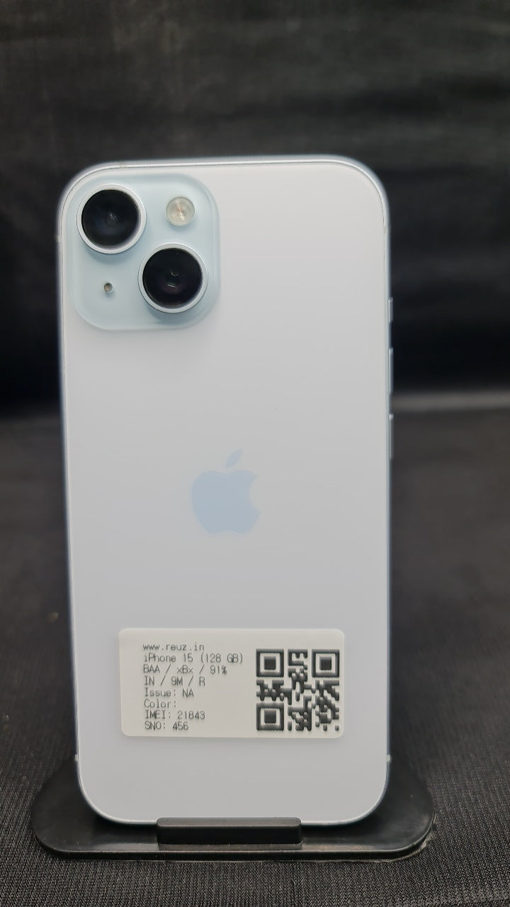 Apple iPhone 15 (6 GB/128 GB) back photo