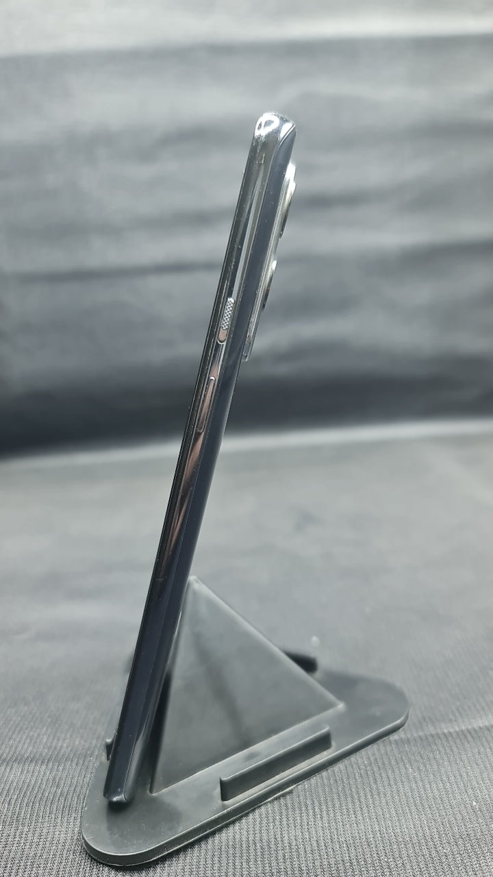 OnePlus 9 5G (12 GB/256 GB) right_side photo