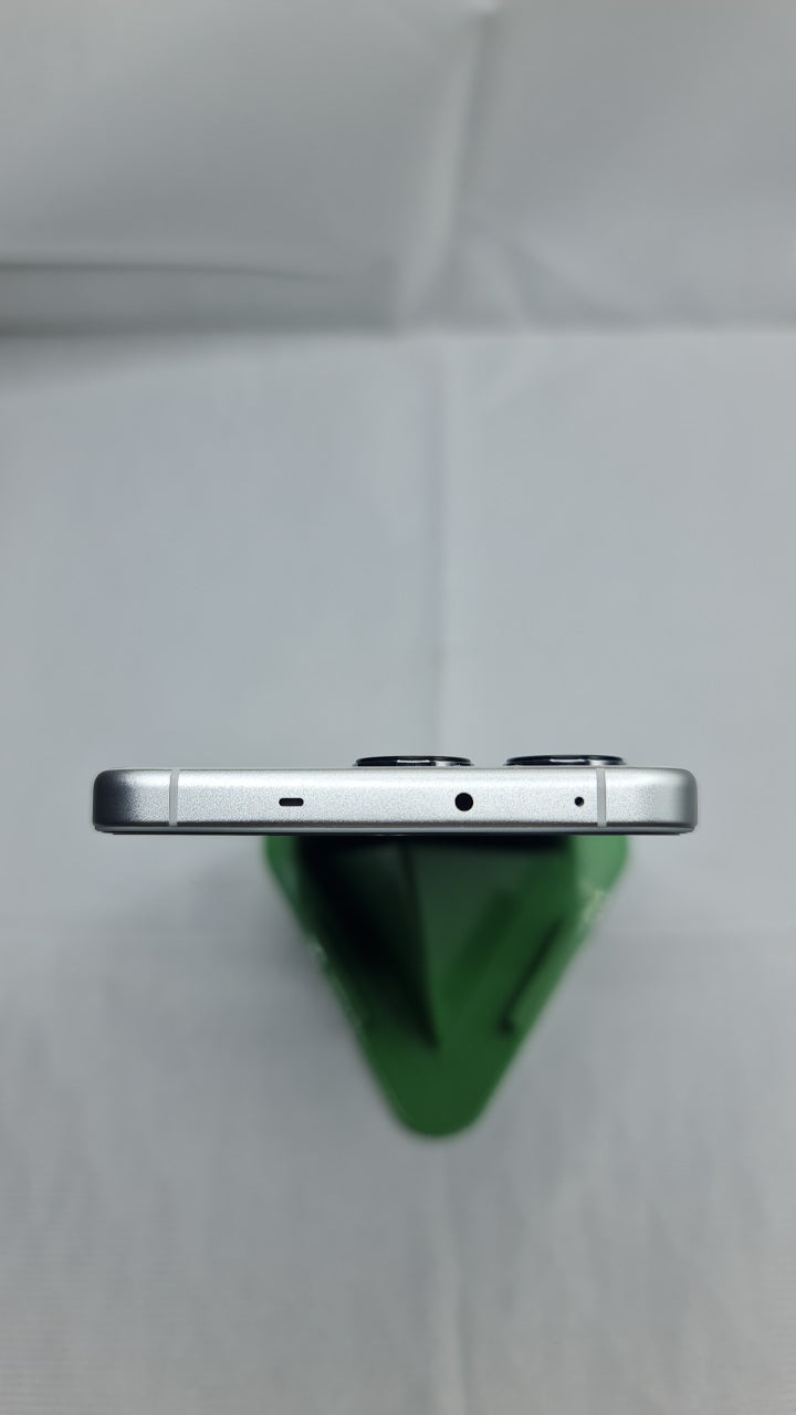 OnePlus Nord 4 (12 GB/256 GB) top photo