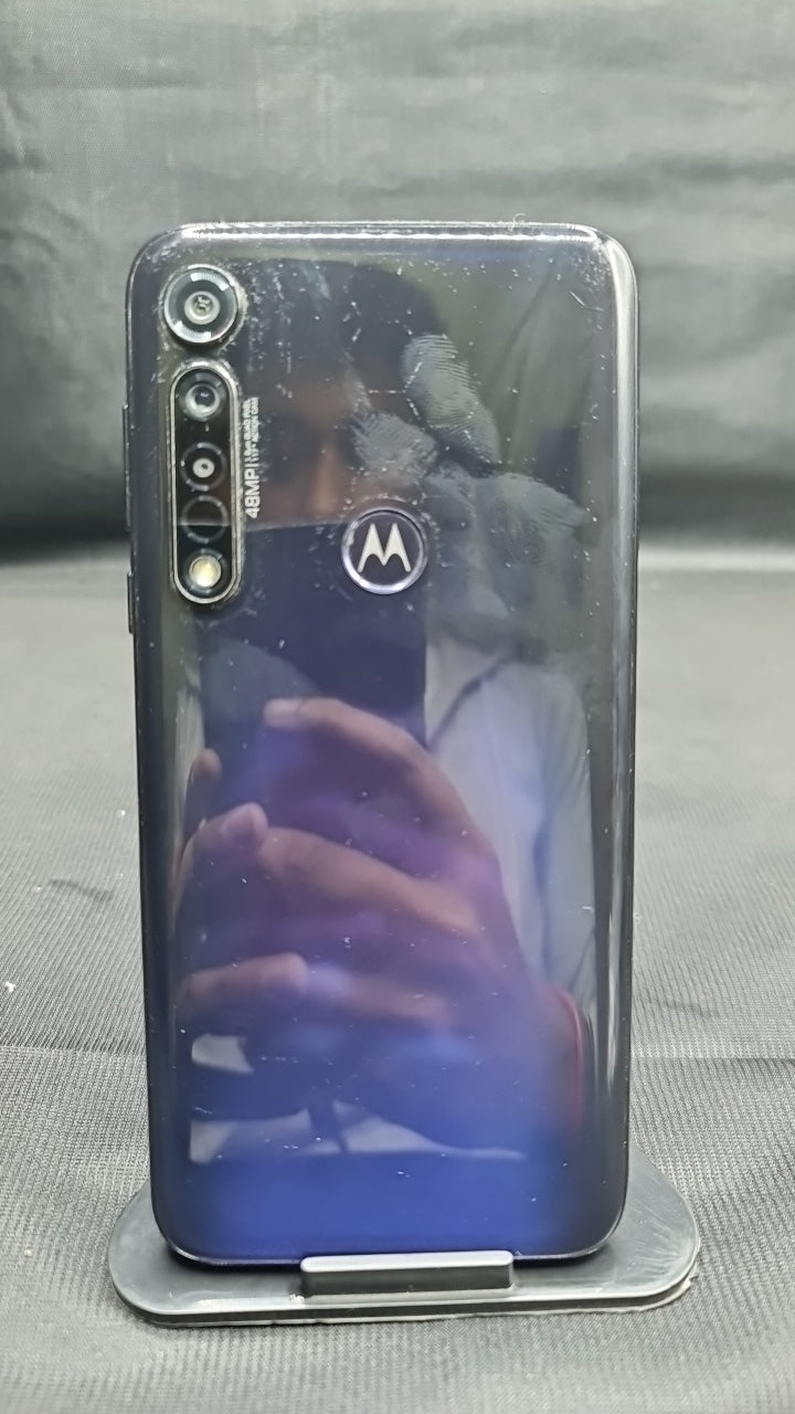 Motorola Moto G8 Plus (4 GB/64 GB) back photo