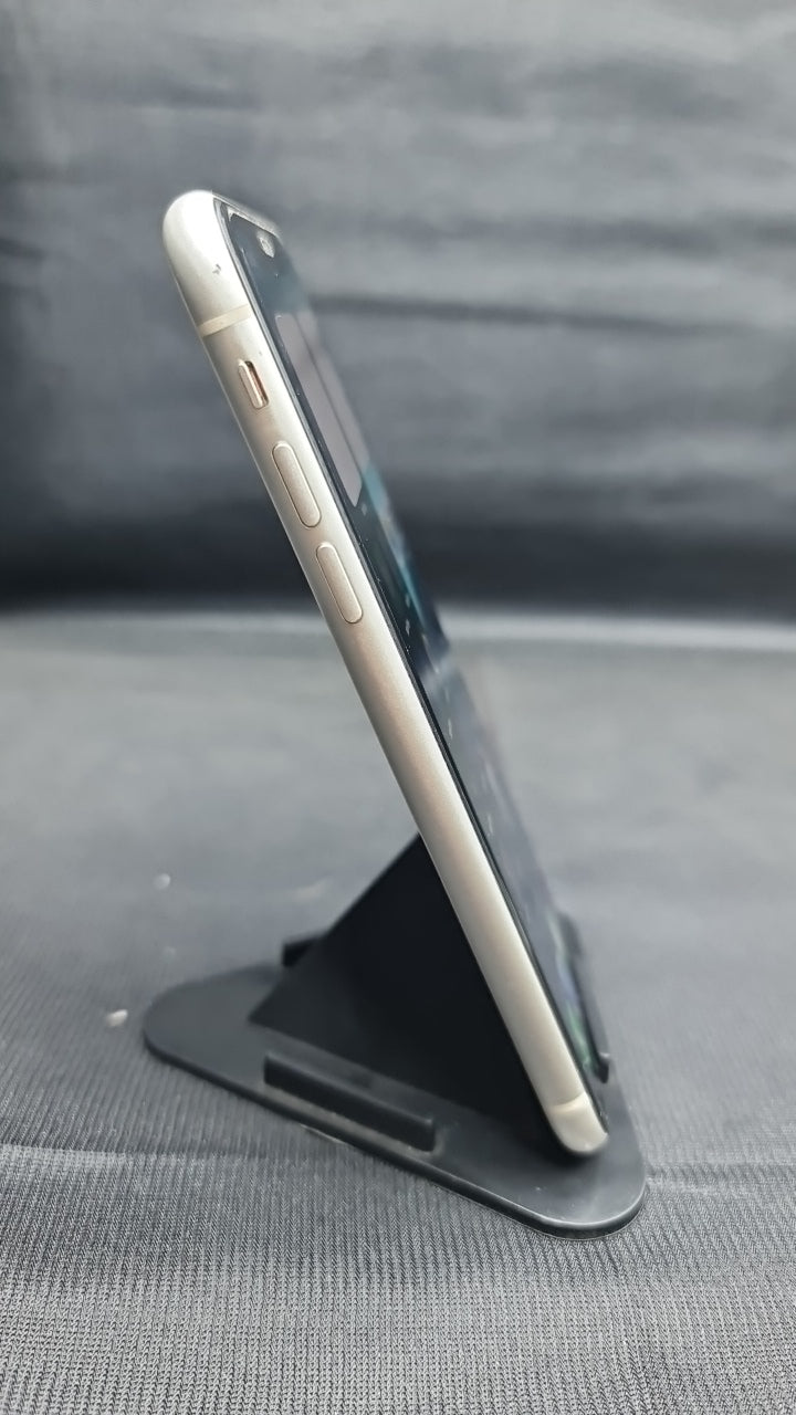 Apple iPhone 11 (4 GB/64 GB) left_side photo