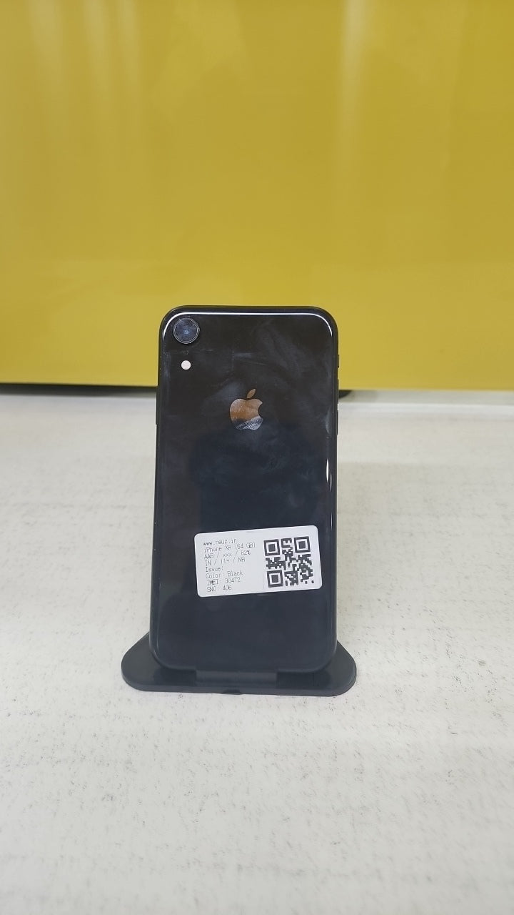 Apple iPhone XR (3 GB/64 GB) back photo