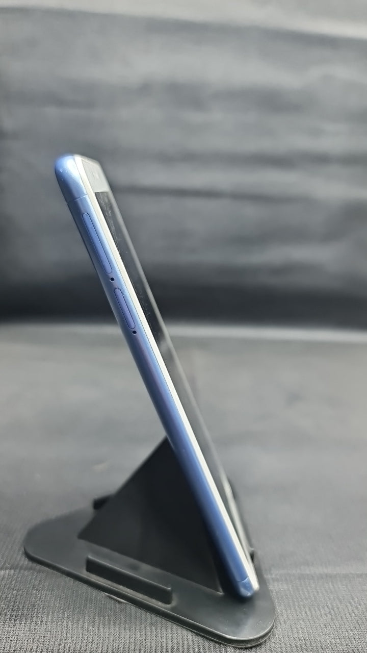 Xiaomi Redmi 6A (2 GB/16 GB) left_side photo